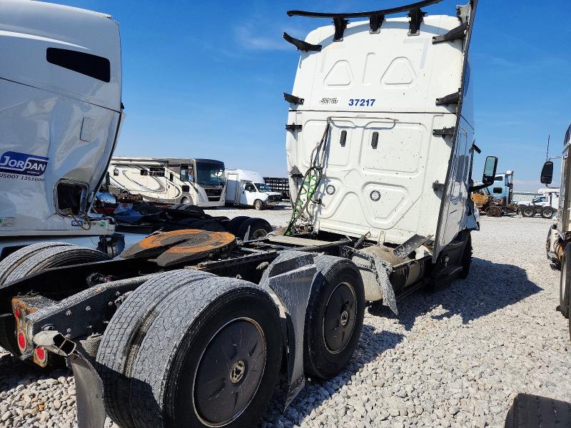 2022 Freightliner All other VIN 3AKJHHDR3NSNG4535 COPART salvage auction — FRONT END, ST, sold $1,000 on 2026-07-30 (photo 4)