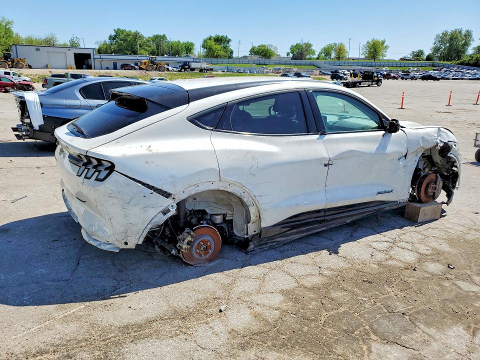2024 Ford Mustang VIN 3FMTK3SU3RMA04686 COPART salvage auction — ALL OVER, Tx - Salvage Vehicle Title, sold $6,400 on 2026-07-02 (photo 3)