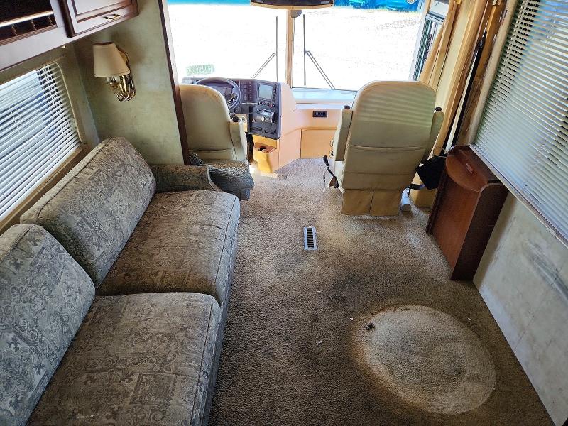 2001 Winnebago All other VIN 4UZAAHAK41CJ36093 COPART salvage auction — MINOR DENT/SCRATCHES, CT, sold $5,300 on 2026-07-28 (photo 5)