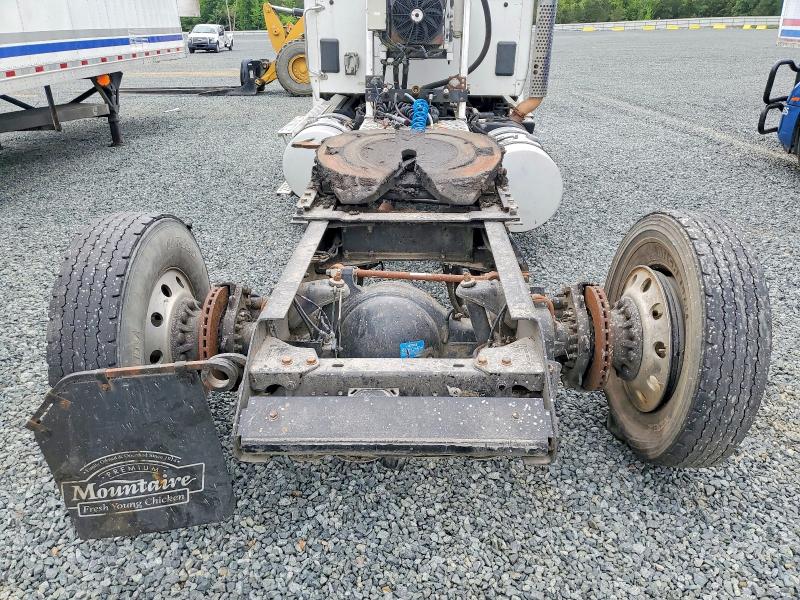 2018 Kenworth All other VIN 1XKZDP9X7JJ223172 COPART salvage auction — MINOR DENT/SCRATCHES, NC - DEALER ONLY CLEAN TITLE, sold $8,800 on 2026-07-09 (photo 6)
