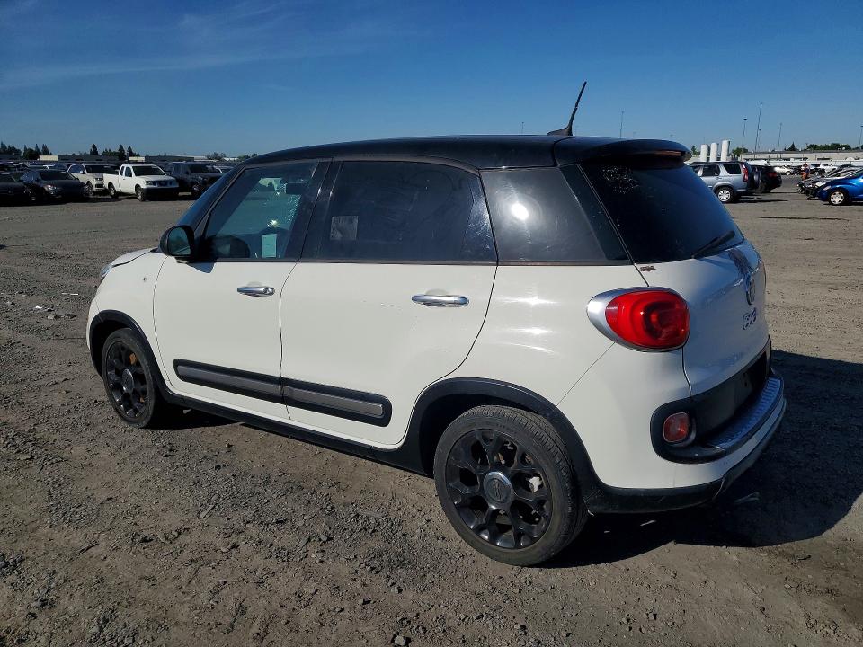 2017 Fiat 500 VIN ZFBCFADH6HZ039073 COPART salvage auction — FRONT END, Ca - Dis/Dlr/Exp Only Clean Title, sold $925 on 2026-07-07 (photo 2)