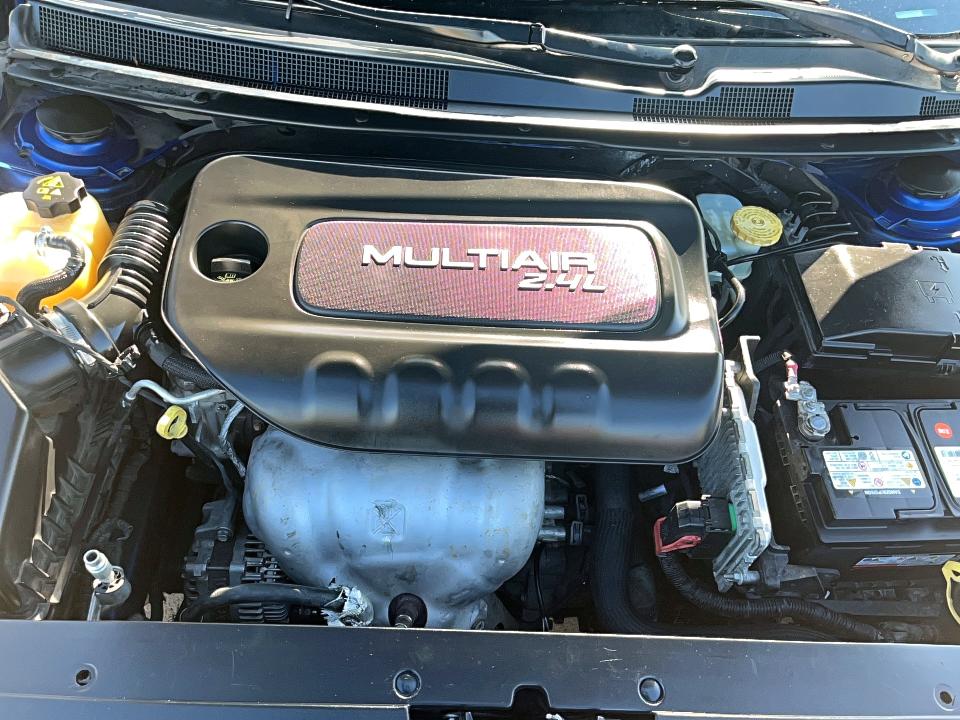 2016 Chrysler 200 VIN 1C3CCCABXGN172625 COPART salvage auction — NORMAL WEAR, Tx - Certificate Of Title (P), sold $3,950 on 2026-07-09 (photo 7)