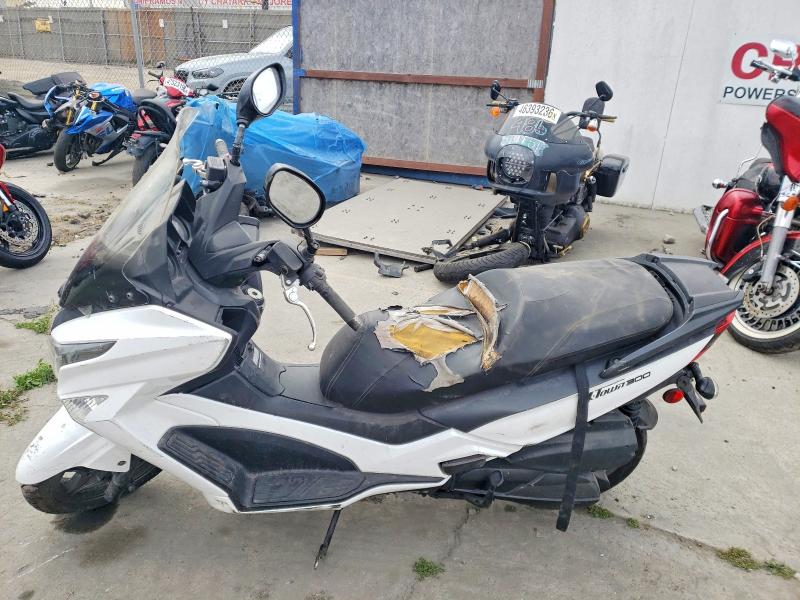 2021 Kymco usa inc X-town 300 VIN LC2W1M245MC100370 COPART salvage auction — FRONT END, SC, sold $175 on 2026-07-16 (photo 3)