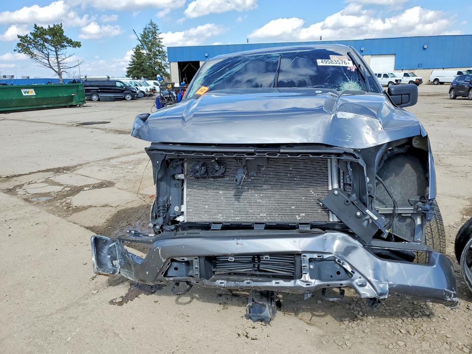 2022 Ford F150 VIN 1FTFW1E88NFB16175 COPART salvage auction — ROLLOVER, Mi - Certificate Of Title, sold $9,700 on 2026-07-10 (photo 5)
