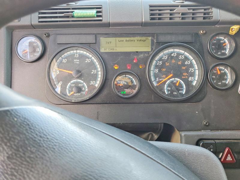 2017 Freightliner All other VIN 3AKJGLDR2HSHV7552 COPART salvage auction — FRONT END, CA - SALVAGE CERTIFICATE, sold $775 on 2026-07-30 (photo 8)