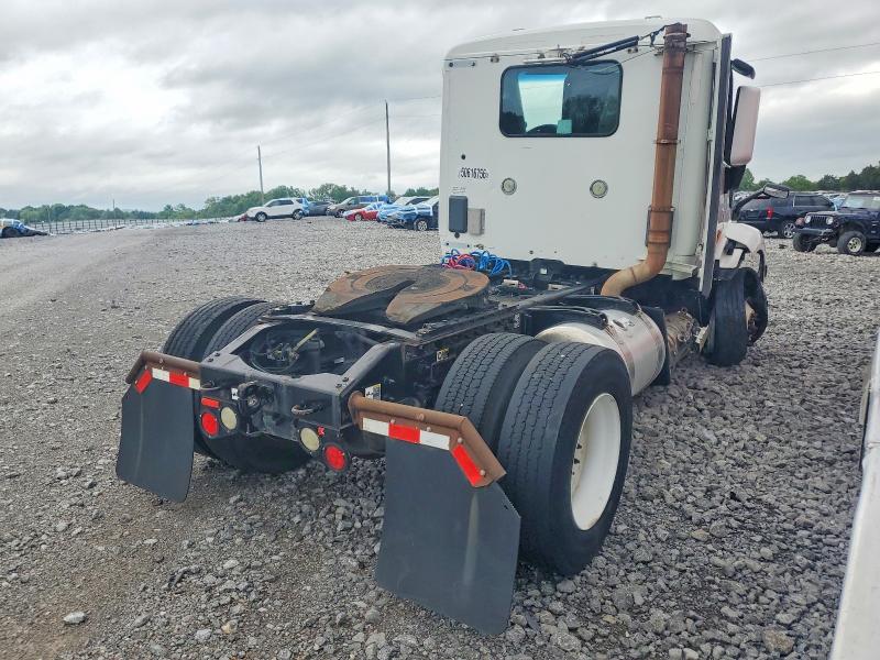 2015 Peterbilt All models VIN 1XPBA48X8FD299395 COPART salvage auction — STRIPPED, IN - CERTIFICATE OF TITLE, sold $5,000 on 2026-07-09 (photo 4)