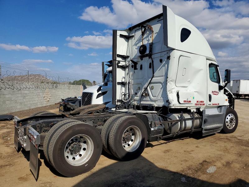 2017 Freightliner All other VIN 3AKJGLDR2HSHV7552 COPART salvage auction — FRONT END, CA - SALVAGE CERTIFICATE, sold $775 on 2026-07-30 (photo 4)