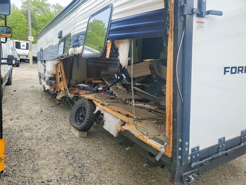 2025 Forest river cherokee Recreation VIN 4X4TCKA28SK093559 COPART salvage auction — SIDE, SC, sold $1,800 on 2026-07-28 (photo 9)