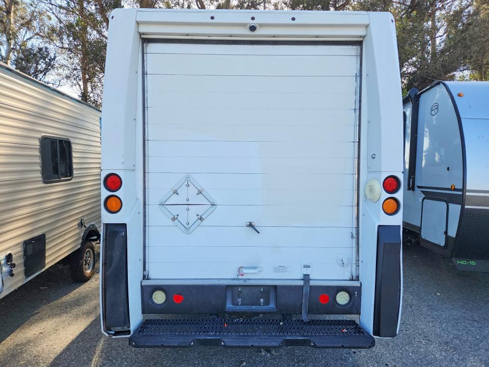 2016 Isuzu Npr VIN JALB4T179G7W01238 COPART salvage auction — MECHANICAL, Ca - Dis/Dlr/Exp Only Clean Title, sold $2,391 on 2026-07-27 (photo 6)