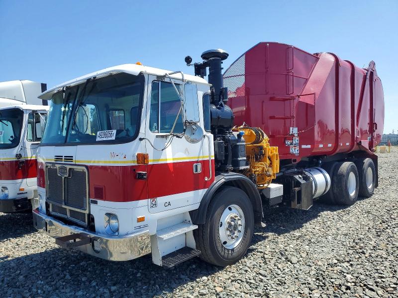2011 Autocar llc All other VIN 5VCACR8FXBH211691 COPART salvage auction — MINOR DENT/SCRATCHES, CA - DIS/DLR/EXP ONLY CLEAN TITLE (P), sold $250 on 2026-07-27 (photo 2)