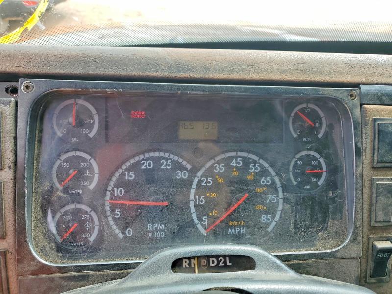 2001 Freigliner All other VIN 1FVABPBW91HH55621 COPART salvage auction — MINOR DENT/SCRATCHES, OK - CERTIFICATE OF TITLE (P), sold $21,000 on 2026-07-28 (photo 9)