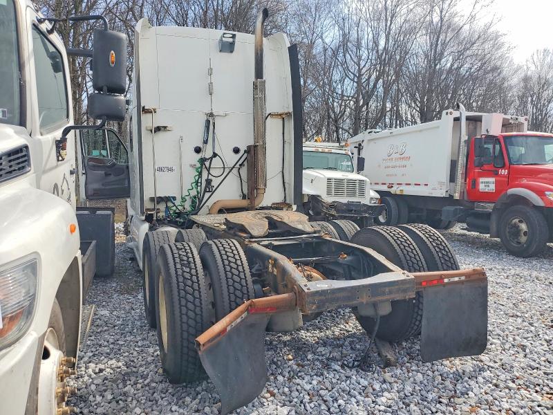 2012 Peterbilt All models VIN 1XP4DP9X7CD171080 COPART salvage auction — MINOR DENT/SCRATCHES, PA - CERT OF TITLE, sold $7,500 on 2026-07-16 (photo 3)