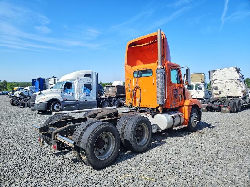 2007 Freightliner All other VIN 1FUJBBCK97LW34688 COPART salvage auction — MECHANICAL, CT, sold $5,600 on 2026-07-07 (photo 4)