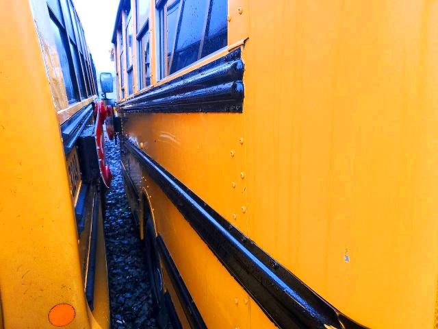 2011 Chev Express VIN 1GB3G3BG8B1172783 COPART salvage auction — NORMAL WEAR, PA - CERT OF TITLE, sold $2,500 on 2026-07-28 (photo 9)