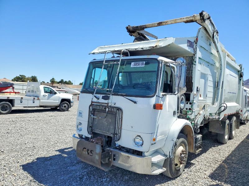 2003 Autocar llc All other VIN 5VCDC6LF33N194612 COPART salvage auction — MINOR DENT/SCRATCHES, CD, sold $1,100 on 2026-07-29 (photo 2)