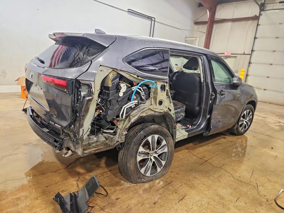 2021 Toyota Highlander VIN 5TDGZRBH2MS160508 COPART salvage auction — REAR END, IN - CERTIFICATE OF TITLE, sold $10,800 on 2026-07-09 (photo 3)