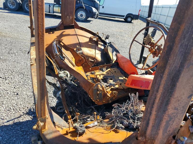 2016 Kubota Tractor VIN XXXXXXXXXXXX51997 COPART salvage auction — Burn Engine, QC - IRRECUPERABLE, sold $800 on 2026-07-14 (photo 6)