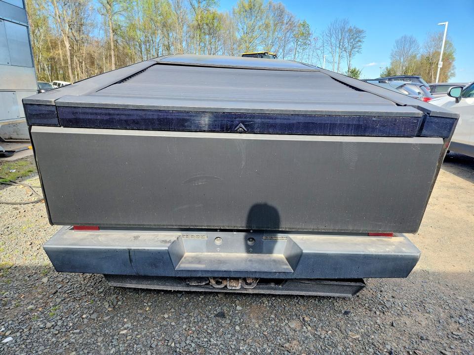 2024 Tesla Cybertruck VIN 7G2CEHED1RA001322 COPART salvage auction — REAR END, Tx - Salvage Vehicle Title (P), sold $41,750 on 2026-07-27 (photo 6)