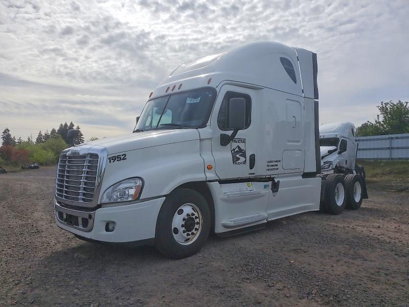 2014 Frht Cascadia VIN 3AKJGLD51ESFP1719 COPART salvage auction — MINOR DENT/SCRATCHES, CT, sold $3,700 on 2026-07-08 (photo 2)