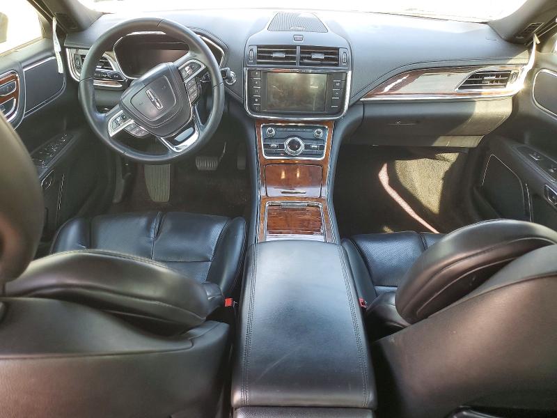 2017 Lincoln townhouse Continentl VIN 1LN6L9HK0H5612219 COPART salvage auction — REAR END, MA - CERT OF TITLE-FLOOD SALVAGE, sold $525 on 2026-07-08 (photo 8)