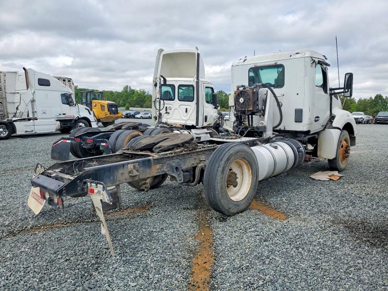 2018 Kenworth All other VIN 1XKZDP9X4JJ223176 COPART salvage auction — STRIPPED, NC - DLR ONLY-CLEAN/OVER 25% DAMAGE, sold $7,300 on 2026-07-30 (photo 4)