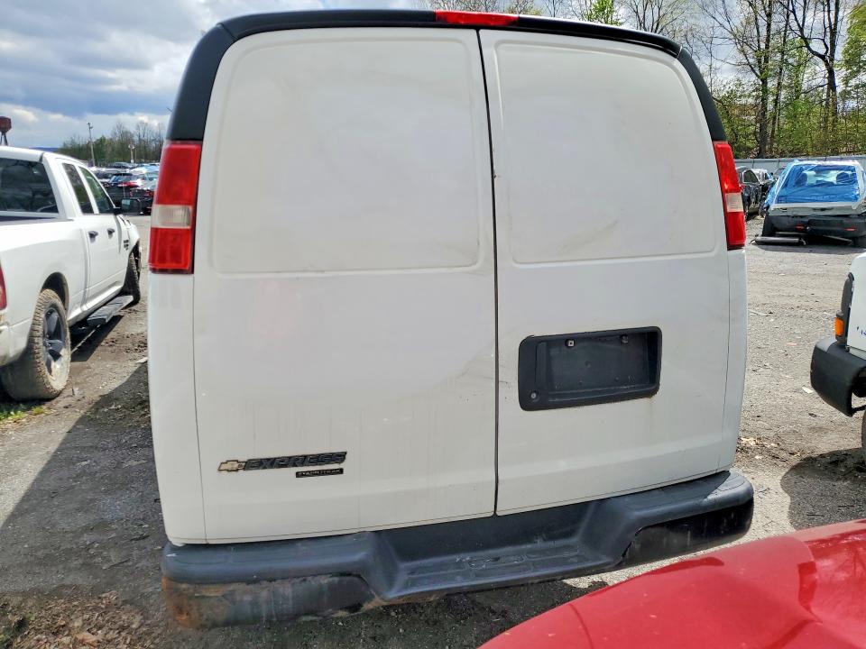 2016 Chev Express VIN 1GCWGAFF5G1215627 COPART salvage auction — MECHANICAL, Ny - Certificate Of Title, sold $4,591 on 2026-07-20 (photo 6)