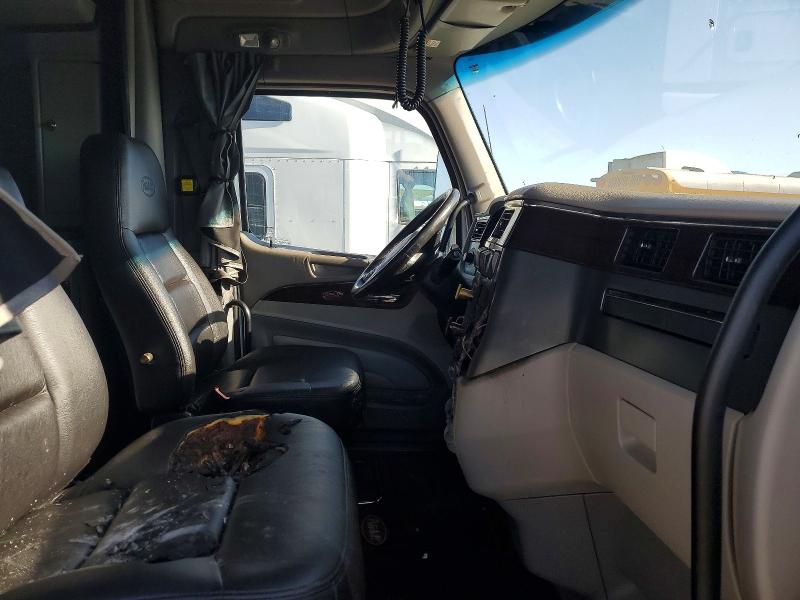 2020 Peterbilt All other VIN 1XPBD49X1LD633526 COPART salvage auction — Burn Interior, ST, sold $8,500 on 2026-07-07 (photo 5)