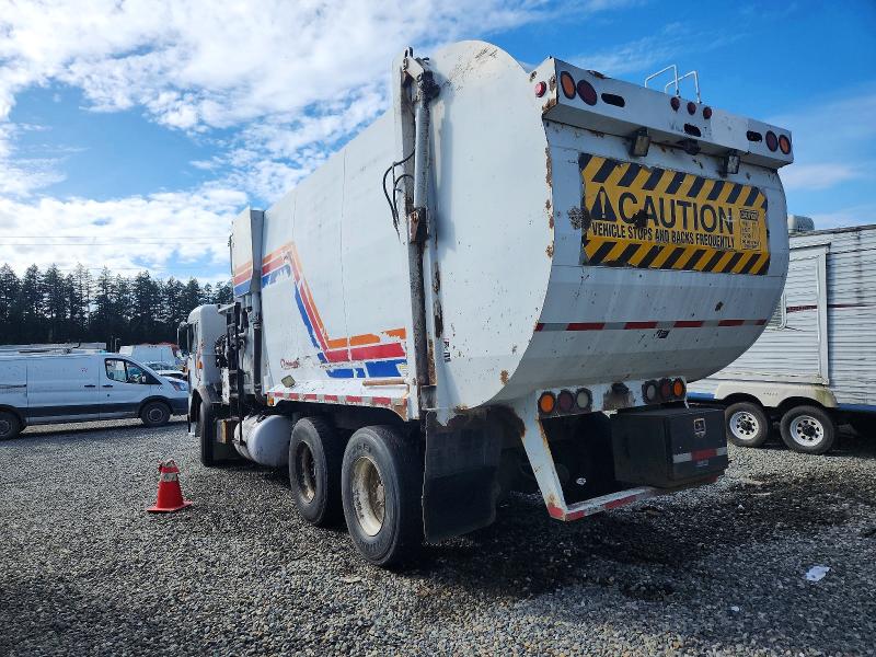2009 Peterbilt All other VIN 3BPZL50X39F719301 COPART salvage auction — MINOR DENT/SCRATCHES, FL - CERTIFICATE OF DESTRUCTION, sold $1,000 on 2026-07-31 (photo 3)