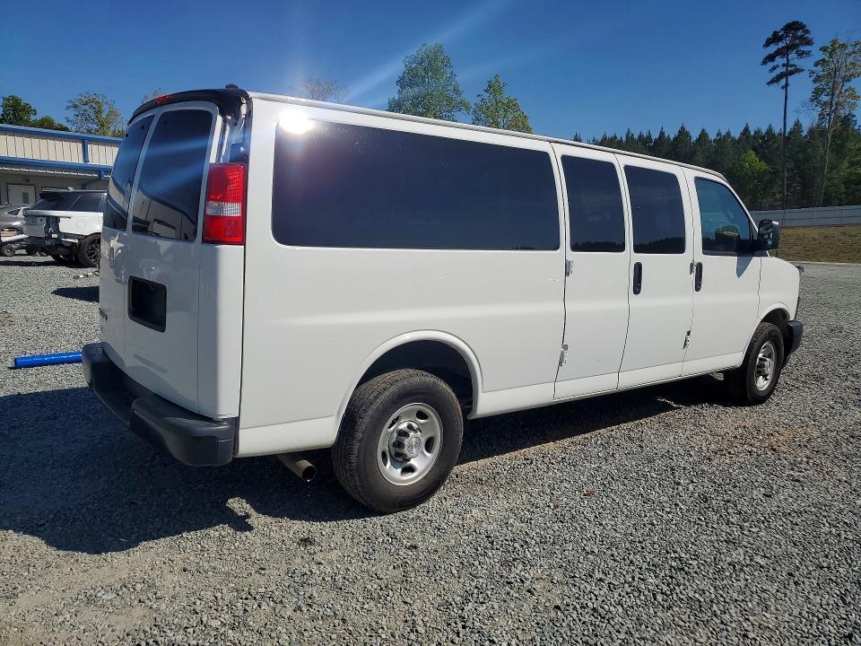 2023 Chevrolet Express VIN 1GAZGNFP2P1104166 COPART salvage auction — NORMAL WEAR, Nc - Dealer Only Clean Title (P), sold $12,500 on 2026-07-30 (photo 3)