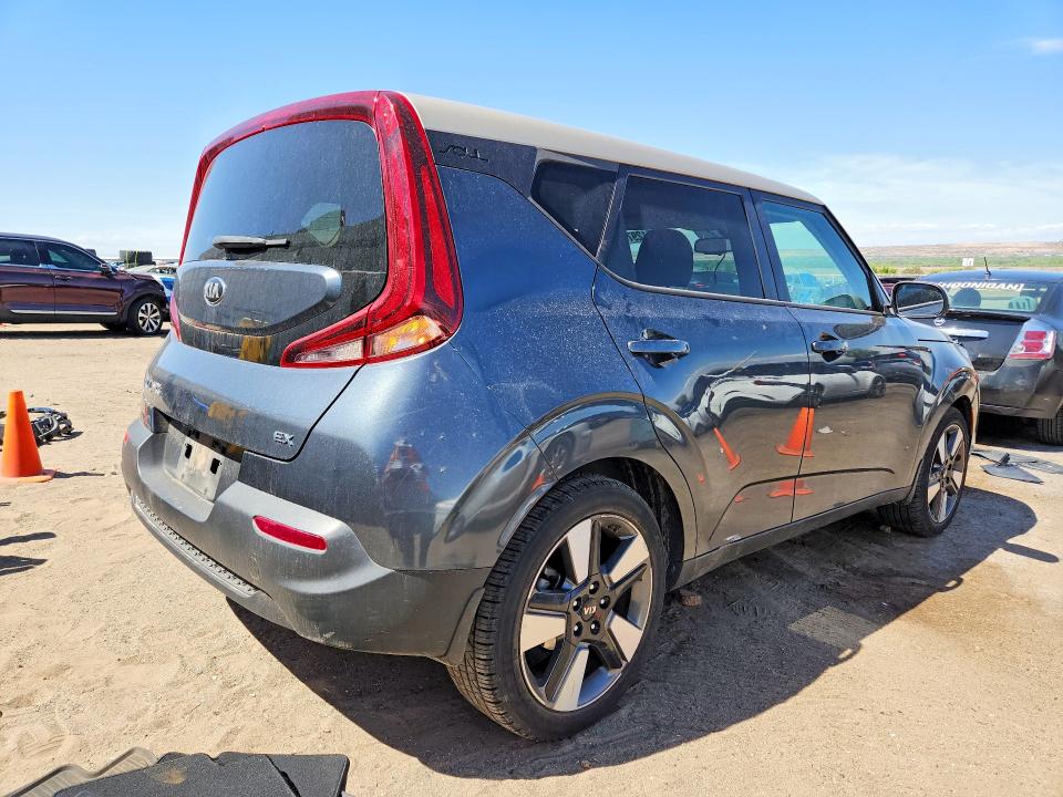 2020 Kia Soul VIN KNDJ33AU0L7091460 COPART salvage auction — SIDE, NM - CERT OF TITLE-SALVAGE, sold $3,800 on 2026-07-02 (photo 3)