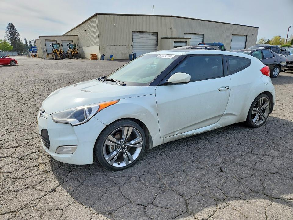 2013 Hyundai Veloster VIN KMHTC6AD7DU085356 COPART salvage auction — REAR END, Or - Salvage Title Certificate, sold $1,300 on 2026-07-06 (photo 1)