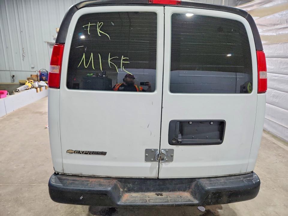 2019 Chev Express VIN 1GCWGBFP4K1204822 COPART salvage auction — NORMAL WEAR, MA - CERT OF TITLE-SALVAGE (P), sold $2,100 on 2026-07-09 (photo 6)