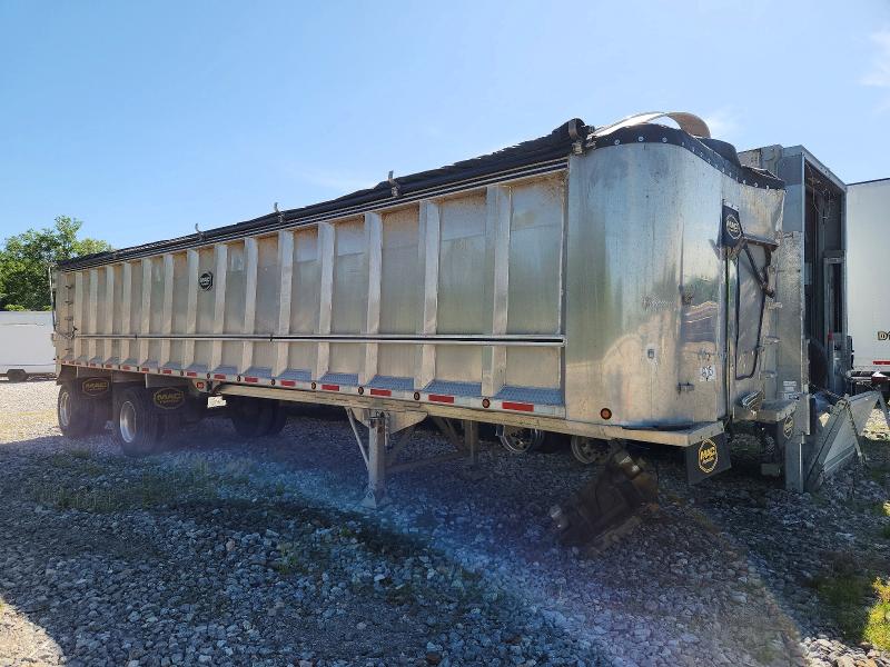 2016 Mac trailer VIN 5MADN4023HC041060 COPART salvage auction — ROLLOVER, BS, sold $2,500 on 2026-07-07 (photo 1)