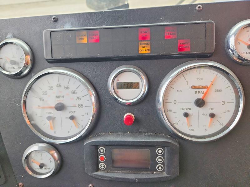 2006 Freightliner All other VIN 4UZFCHCY35CV92691 COPART salvage auction — ALL OVER, CT, sold $10 on 2026-08-25 (photo 8)