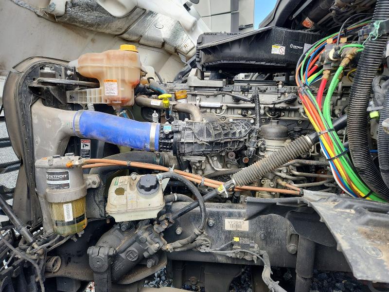 2025 Freightliner Cascadia 126 VIN 3AKJHHDV1SSVY2593 COPART salvage auction — ROLLOVER, CA - SALVAGE CERTIFICATE, sold $8,900 on 2026-07-23 (photo 7)