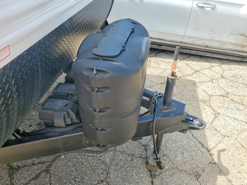 2022 Jayco jay Jay flight VIN 1UJBJ0BP0N17W0673 COPART salvage auction — SIDE, MI - CERT OF TITLE-REBUILT SALVAGE, sold $3,500 on 2026-07-24 (photo 7)