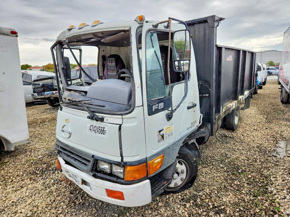 2004 Hino All other VIN JHBFB4JE041S11163 COPART salvage auction — SIDE, RB, sold $925 on 2026-07-07 (photo 1)