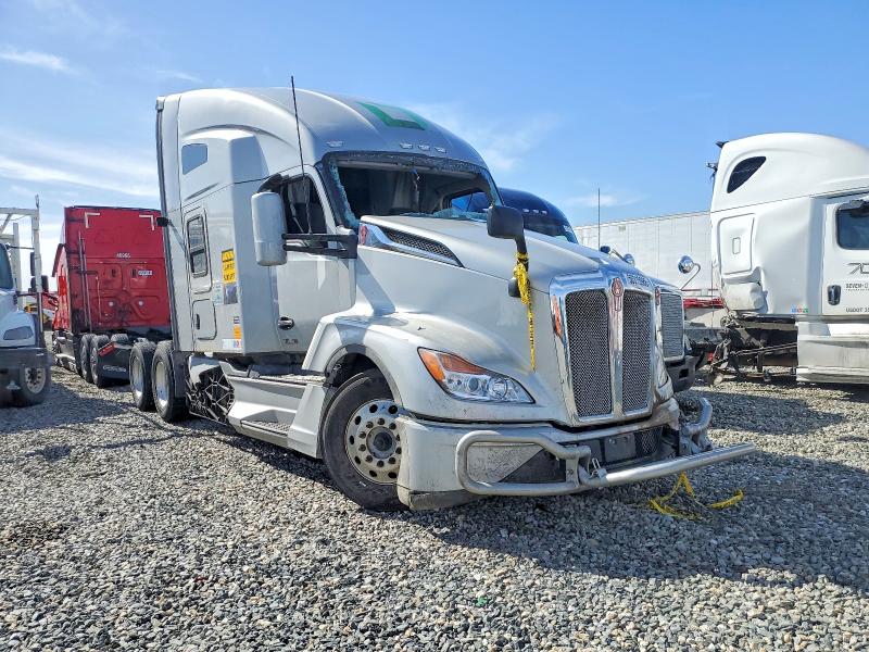 2023 Kenworth All other VIN 1XKYD49X6PJ239821 COPART salvage auction — ROLLOVER, BS, sold $14,300 on 2026-09-03 (photo 1)