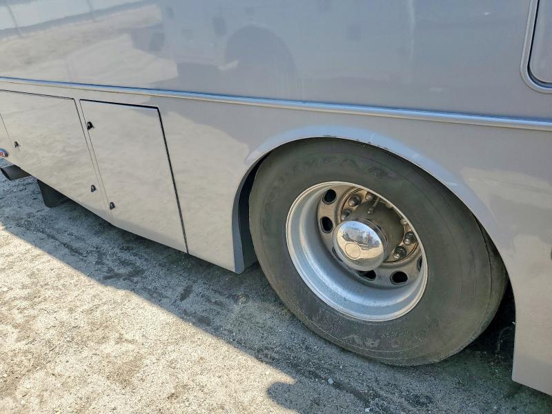 2006 Roadmaster All other VIN 1RF43564262035631 COPART salvage auction — MINOR DENT/SCRATCHES, CA - NON-REPAIRABLE VEHICLE CERT, sold $225 on 2026-07-24 (photo 9)