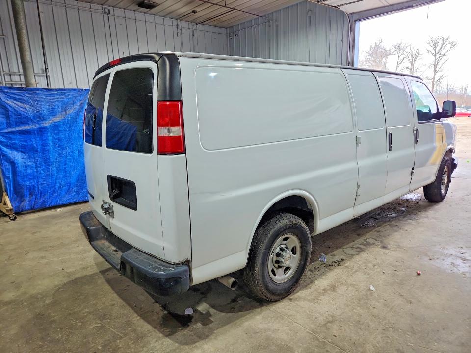 2019 Chev Express VIN 1GCWGBFP4K1204822 COPART salvage auction — NORMAL WEAR, MA - CERT OF TITLE-SALVAGE (P), sold $2,100 on 2026-07-09 (photo 3)