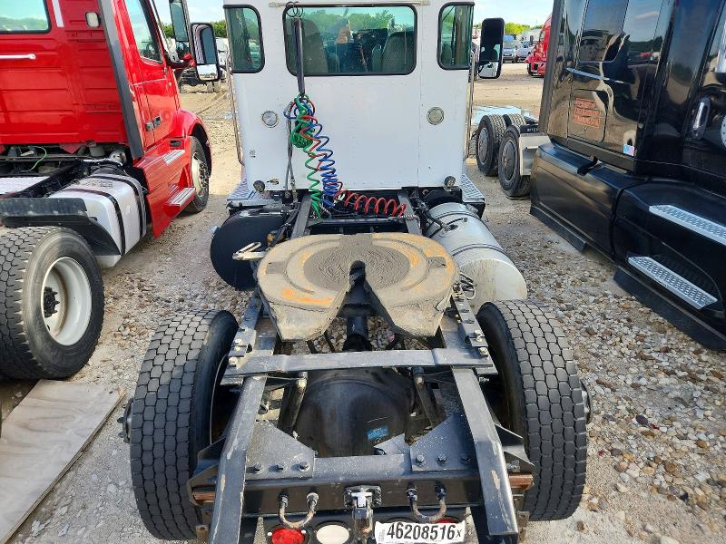 2015 Kenworth All other VIN 2XKHAJ7X0FM462566 COPART salvage auction — NORMAL WEAR, ME - CERTIFICATE OF TITLE, sold $6,300 on 2026-07-09 (photo 6)