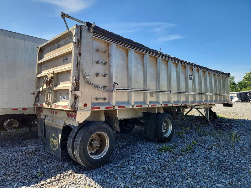 2016 Mac trailer VIN 5MADN4023HC041060 COPART salvage auction — ROLLOVER, BS, sold $2,500 on 2026-07-07 (photo 4)
