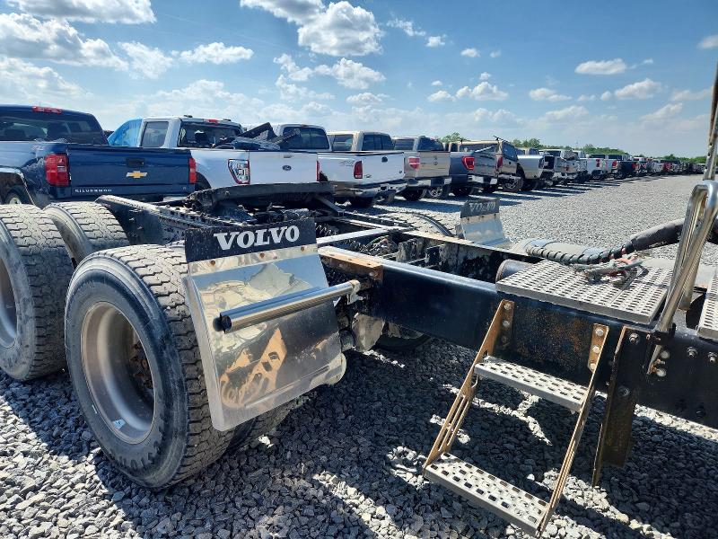 2012 Volv Vn VIN 4V4MC9DF7CN560024 COPART salvage auction — NORMAL WEAR, IN - CERTIFICATE OF TITLE, sold $1,100 on 2026-07-27 (photo 9)