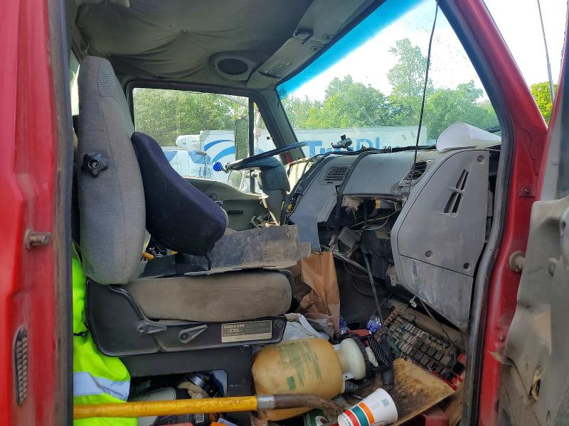 1999 Sterling truck All other VIN 2FZYFEDB0XAF16261 COPART salvage auction — FRONT END, MD - CERT OF SALVAGE > 75% DAMAGE, sold $4,600 on 2026-07-17 (photo 5)