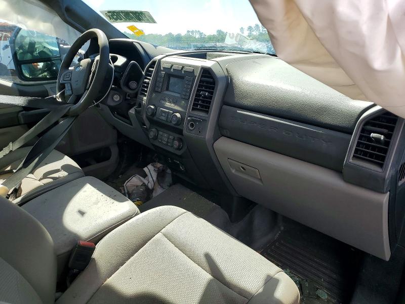 2021 Ford F550 VIN 1FDUF5GN8MDA11286 COPART salvage auction — ROLLOVER, Ga - Derelict Bos/Parts Only, sold $11,100 on 2026-07-16 (photo 5)