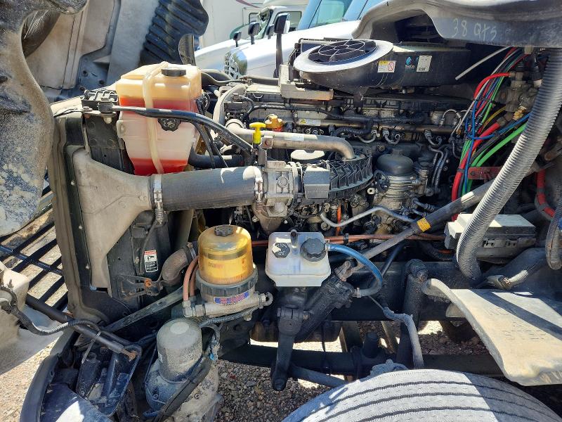2016 Freightliner All other VIN 1FUBGEDV4GLHC5656 COPART salvage auction — NORMAL WEAR, IN - CERTIFICATE OF TITLE, sold $5,000 on 2026-07-27 (photo 7)