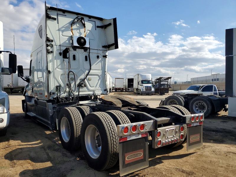2017 Freightliner All other VIN 3AKJGLDR2HSHV7552 COPART salvage auction — FRONT END, CA - SALVAGE CERTIFICATE, sold $775 on 2026-07-30 (photo 3)