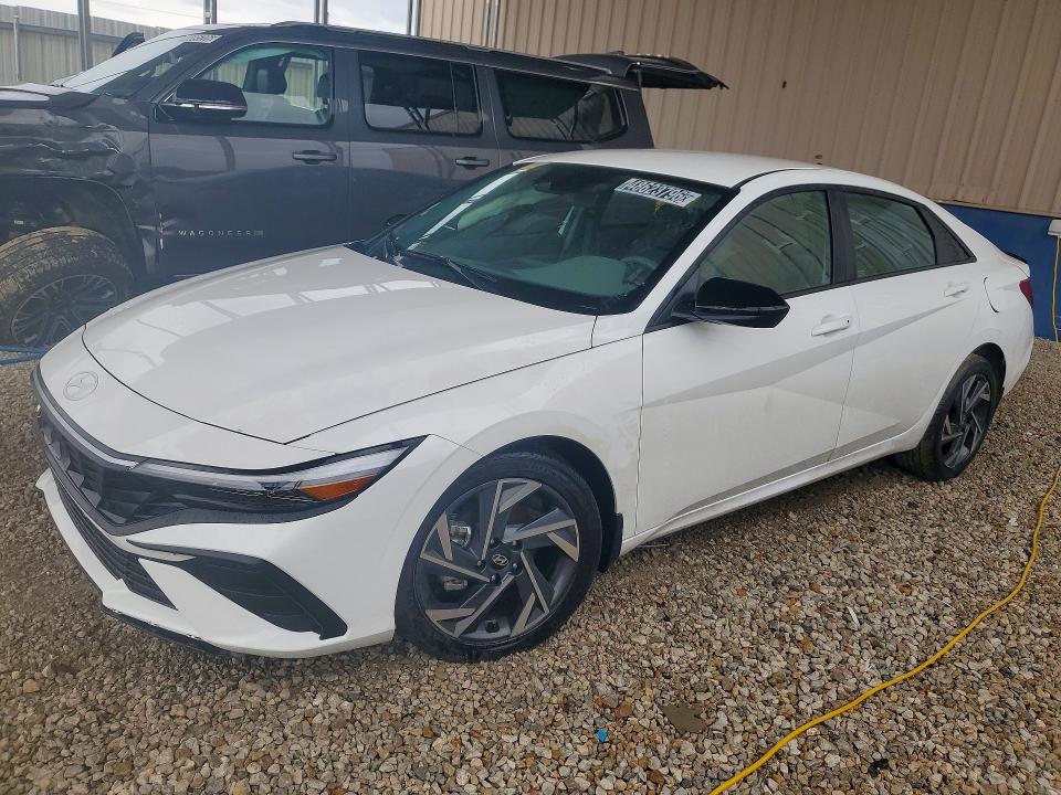 2025 Hyundai Elantra VIN KMHLM4DG2SU995632 COPART salvage auction — Side, MO - CERT OF TITLE-REPOSSESSED, sold $6,600 on 2026-07-02 (photo 1)