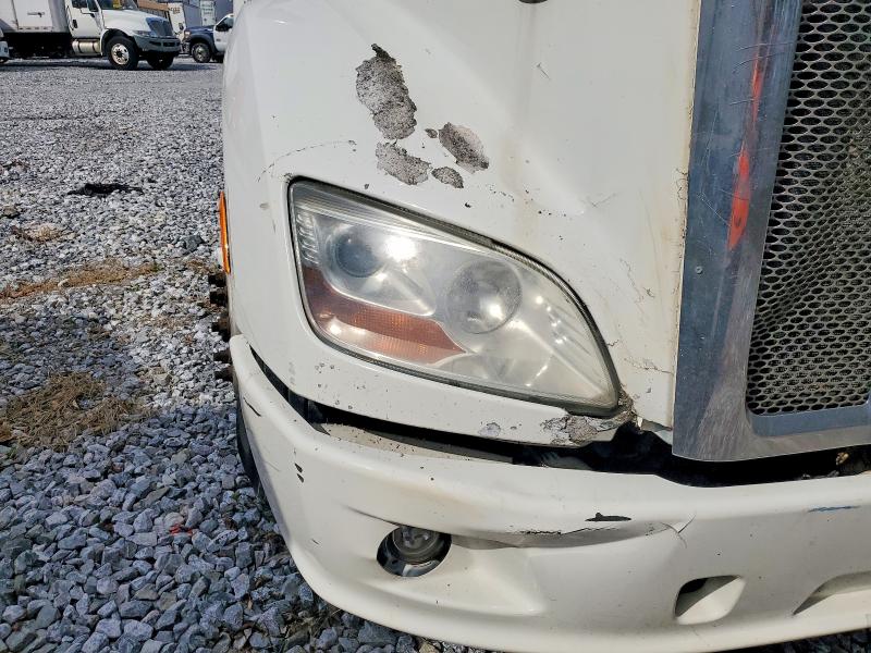 2012 Peterbilt All models VIN 1XP4DP9X7CD171080 COPART salvage auction — MINOR DENT/SCRATCHES, PA - CERT OF TITLE, sold $7,500 on 2026-07-16 (photo 9)