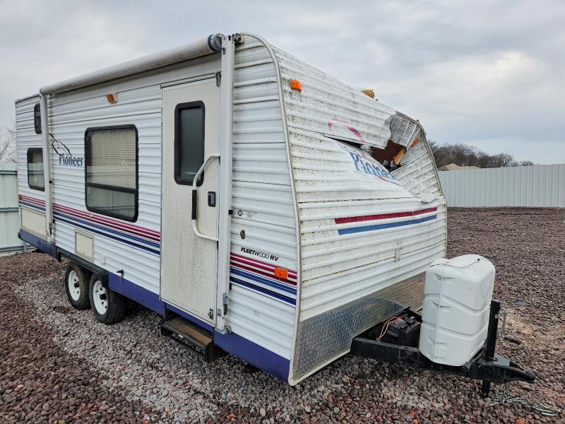 2004 Fleetwood Travel tra VIN 1E81T182146007810 COPART salvage auction — ROOF, WI - JUNKED VEHICLE BILL OF SALE, sold $10 on 2026-07-27 (photo 1)